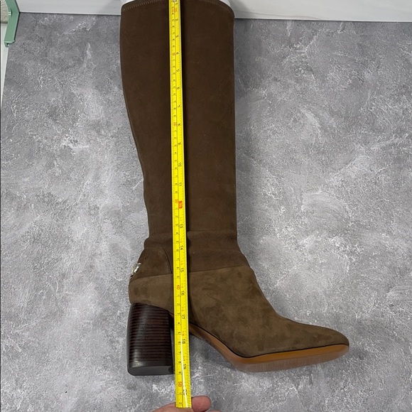 Tory Burch Sidney 70MM sage brown size 7m - Picture 10 of 15